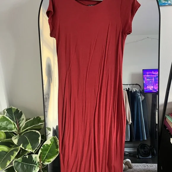 Boohoo Red Maxi Dress - Picture 4 of 4